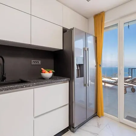 Villa Stunning With Panoramic View