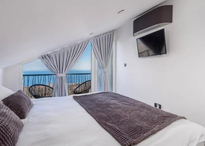 Villa Stunning With Panoramic View Opatija