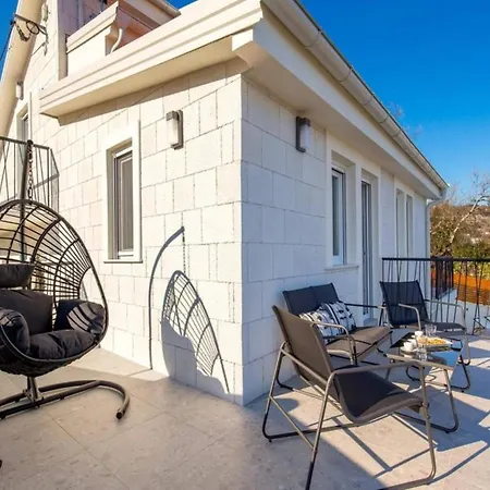 Stunning With Panoramic View * Οπατία