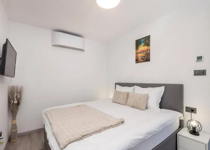 Stunning With Panoramic View Villa Opatija